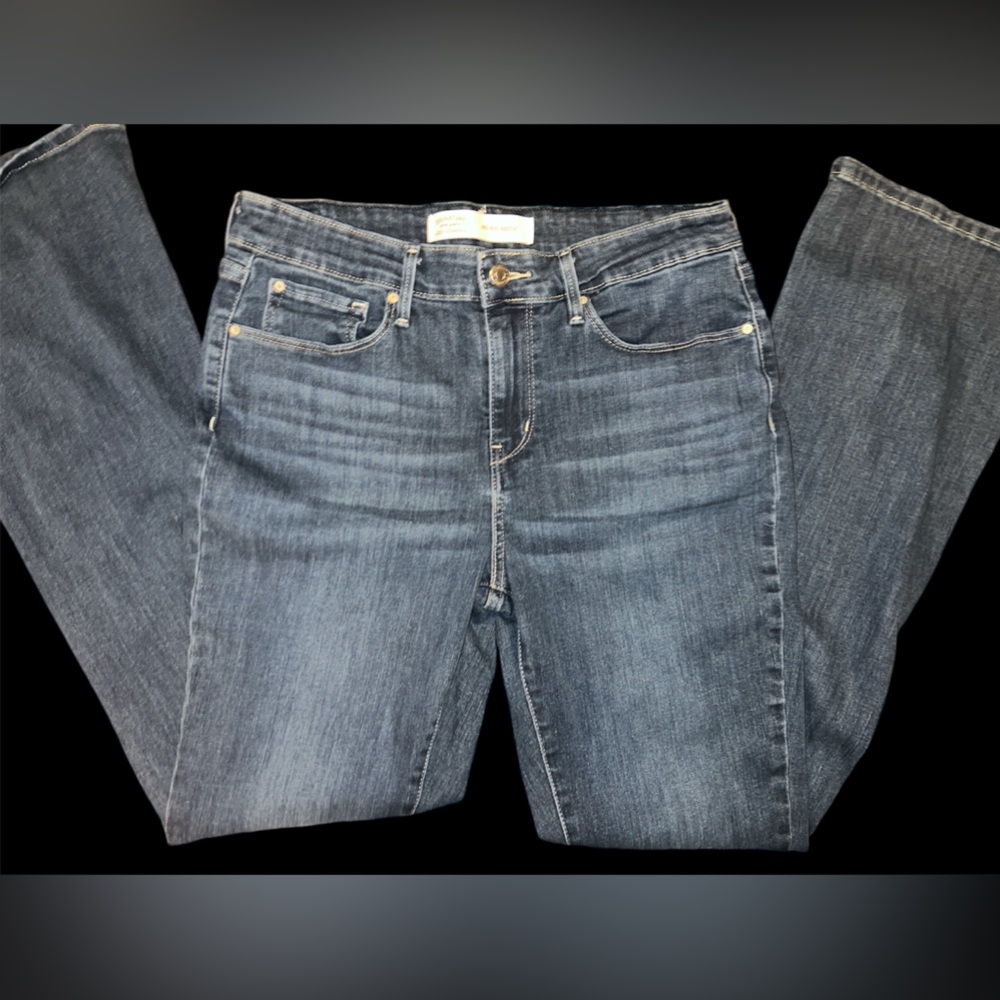 Signature by Levi Strauss